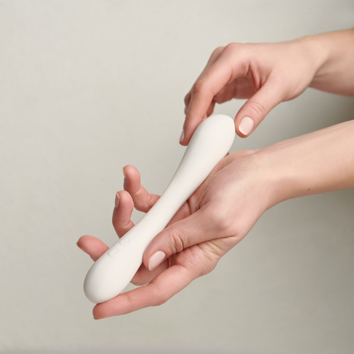 How Vibrators & Lubricant Can Help Painful Sex During Menopause